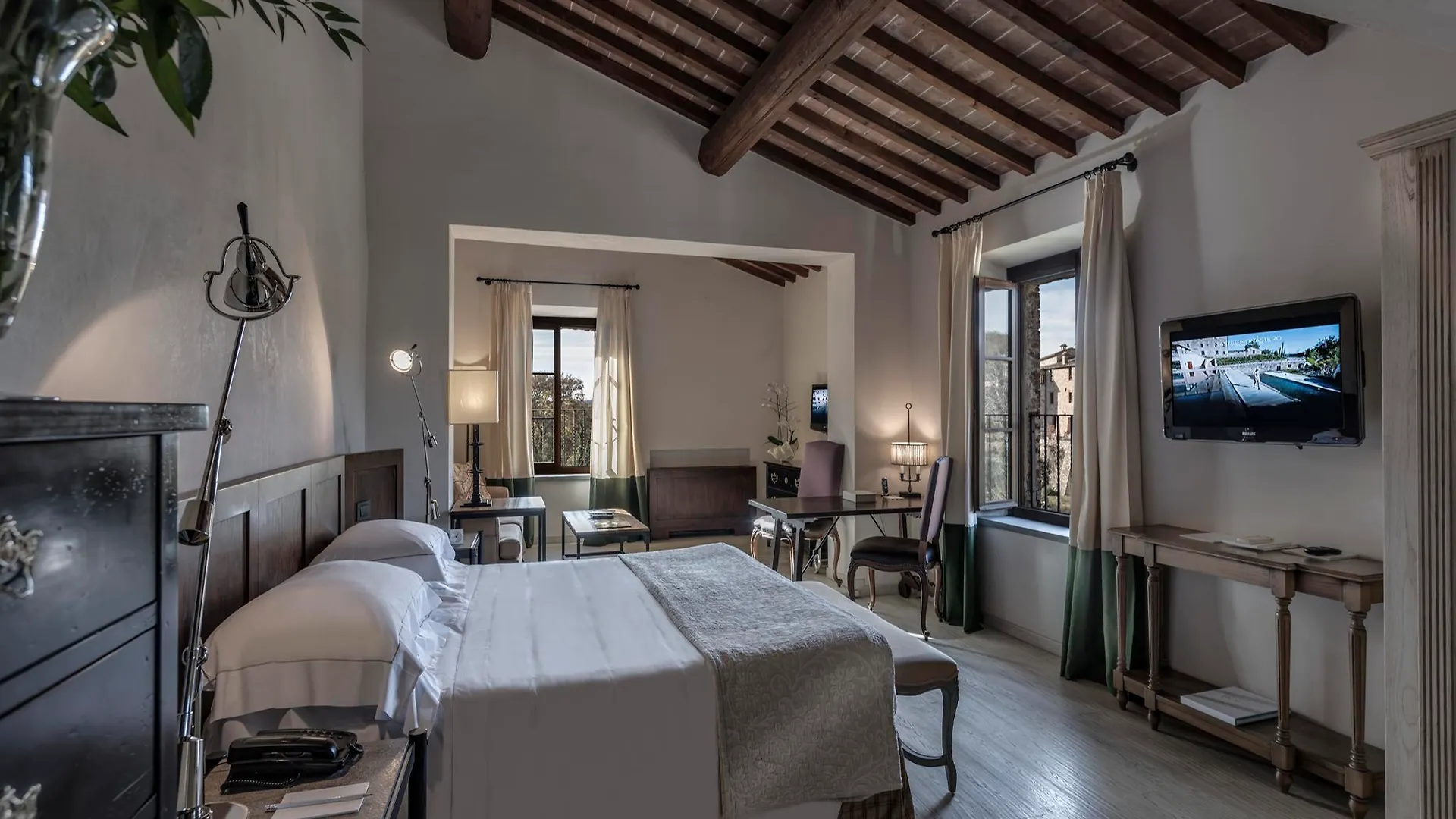 Castel Monastero - The Leading Hotels Of The World Castelnuovo Berardenga